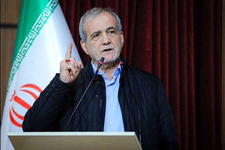 بزشكيان لشريف: لن ندخل في مفاوضات مفروضة تحت التهديد والحصار