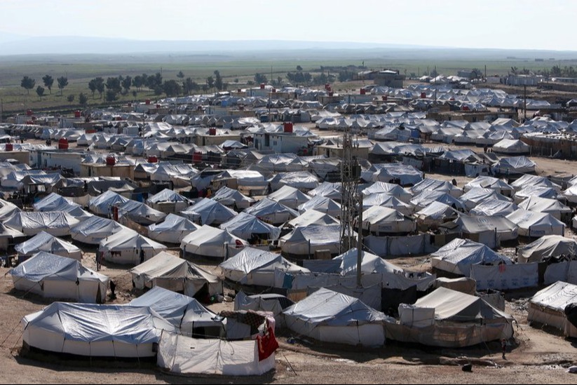 سورية: قوات الأمن تنتشر في مخيم الهول والحكومة تمنح 