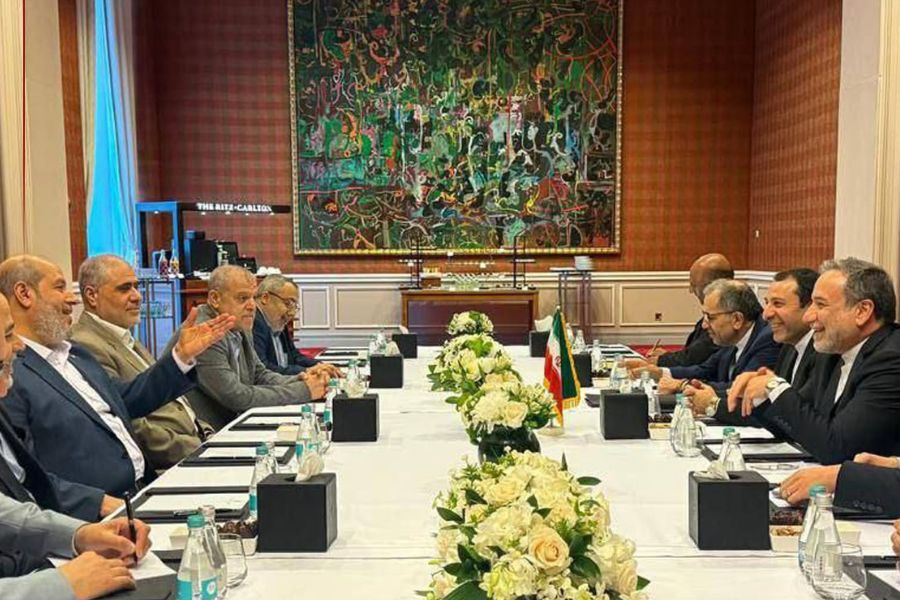 عراقتشي خلال لقائه وفد حماس في الدوحة: موقفنا ثابت أزاء القضية الفلسطينية