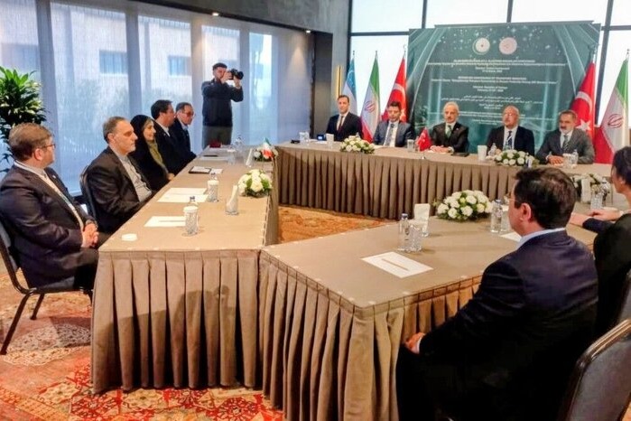 إيران وتركيا وأوزبكستان تركز على تعزيز الممر الشرقي الغربي وإزالة معوقات الترانزيت