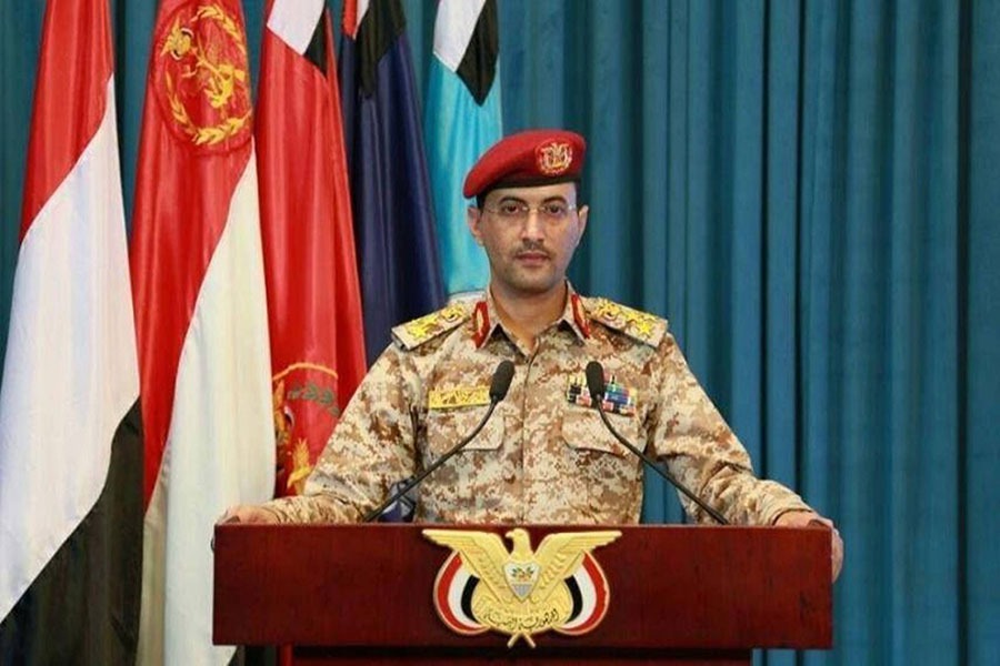 العميد سريع: القوات المسلحة اليمنية تقصف هدفًا حساسًا للعدو السعودي في مطار نجران 