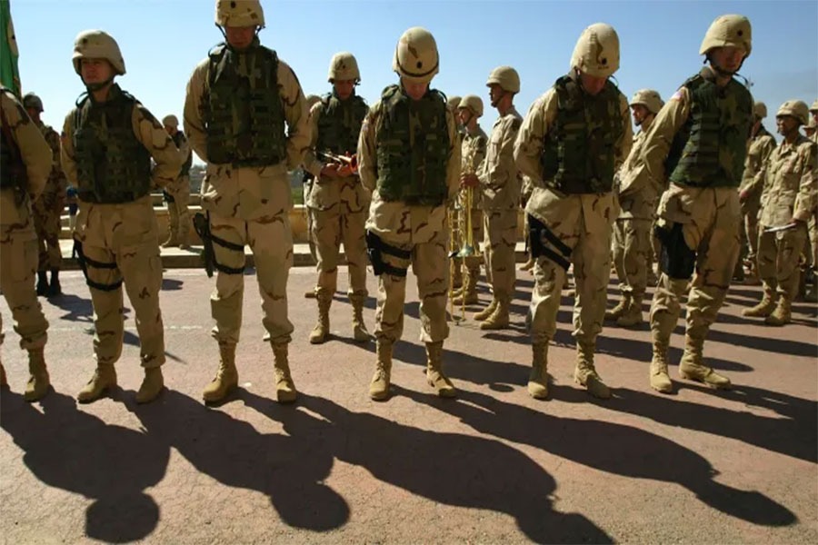 صحيفة بريطانية: ترامب بحاجة إلى أكثر من مليون جندي في أي حرب برية على إيران 