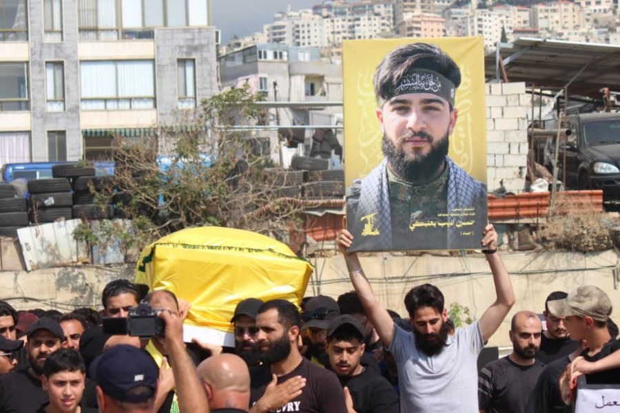 بالصور| حزب الله شيّع الشهيدين  محمد علي أبو حيدر وحسين بعلبكي في الضاحية الجنوبية