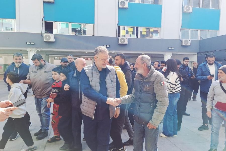 جولة نيابية لكتلة الوفاء للمقاومة على النازحين في مدرسة ليسيه عبد القادر ـ البطريركية