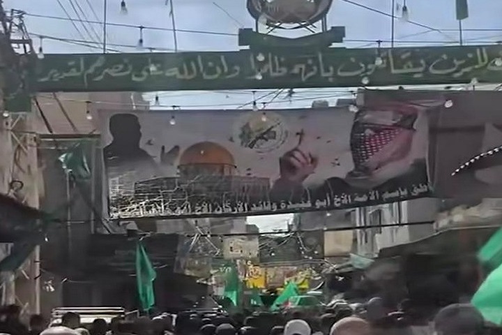 مخيم عين الحلوة يشيع شهيدَي العدوان الصهيوني بلال الخطيب ومحمد الصاوي