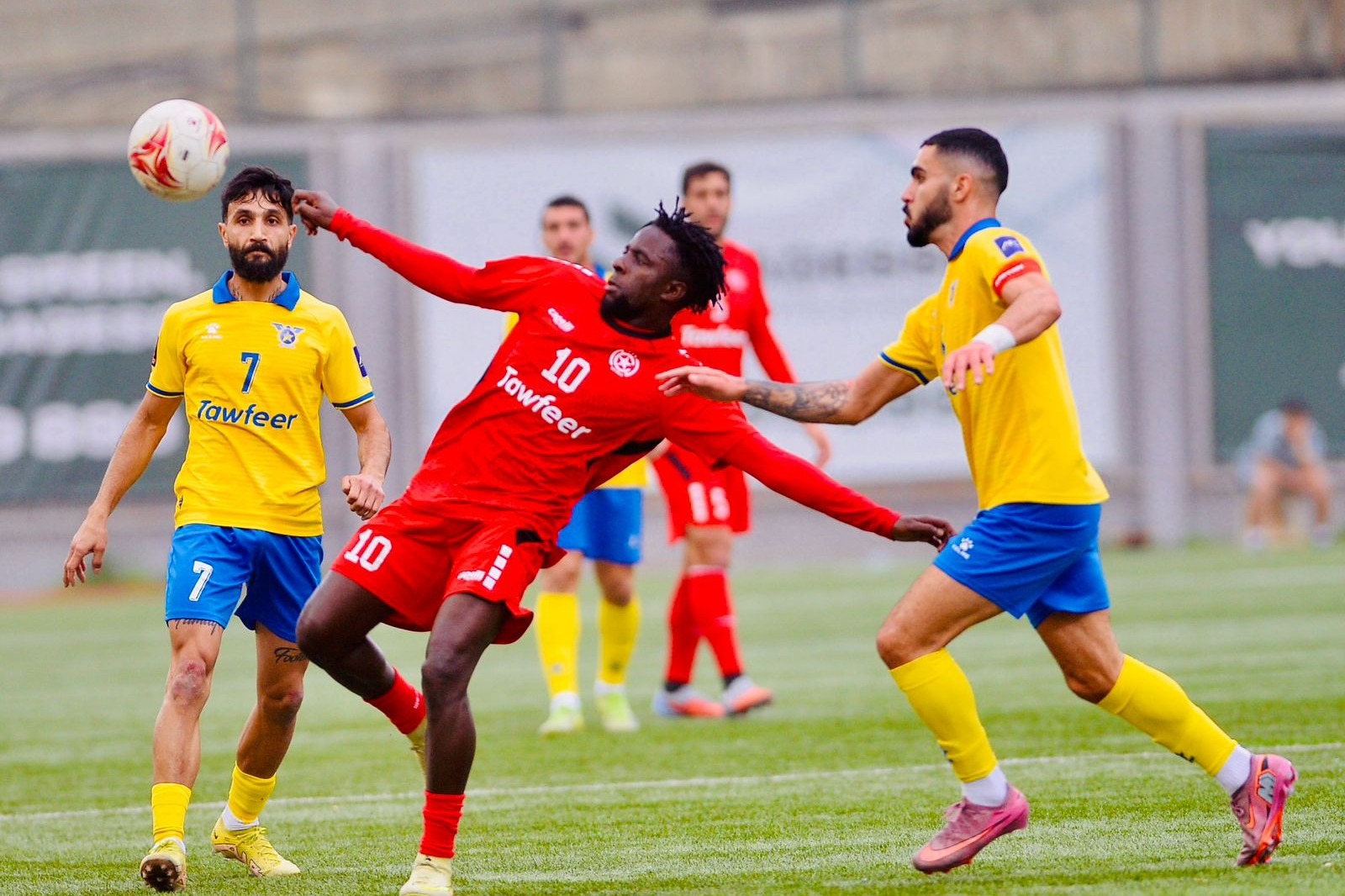 بطولة لبنان: الصفاء يسقط النجمة والساحل يقلب الطاولة على التضامن