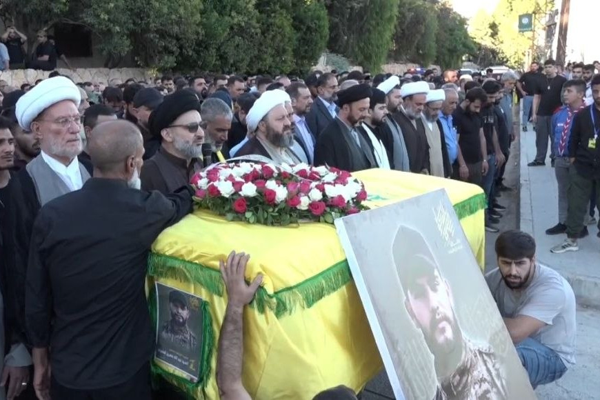  حزب الله وجمهور المقاومة يُشيّعان الشهيد السعيد عبد الله الحسيني