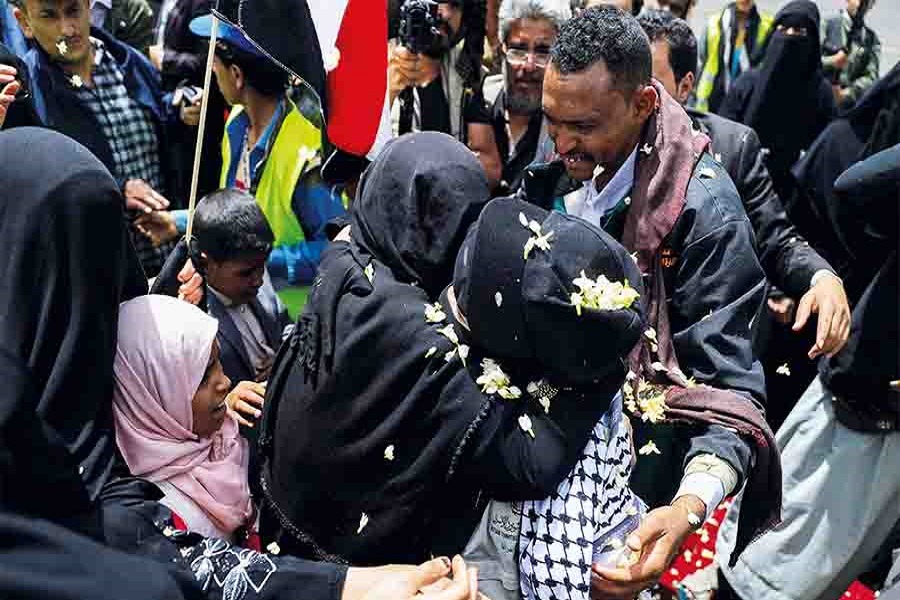 مفاوضات مسقط تُفضي إلى اتفاق يمني سعودي على صفقة كبرى لتبادل الأسرى