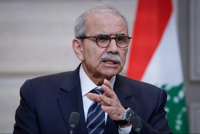 سلام يعلن عن حلول للكهرباء وخطة للنقل العام وملاحقة المتهربين من الضرائب