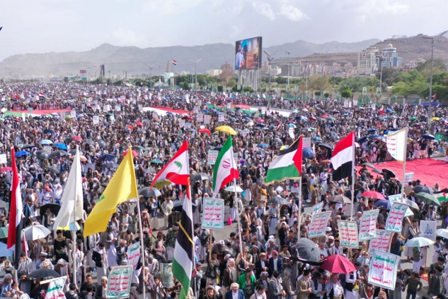 اليمن| تظاهراتٌ غاضبةٌ في صنعاء المحافظة تعلنُ النفيرَ استعدادًا لمنازلة العدو