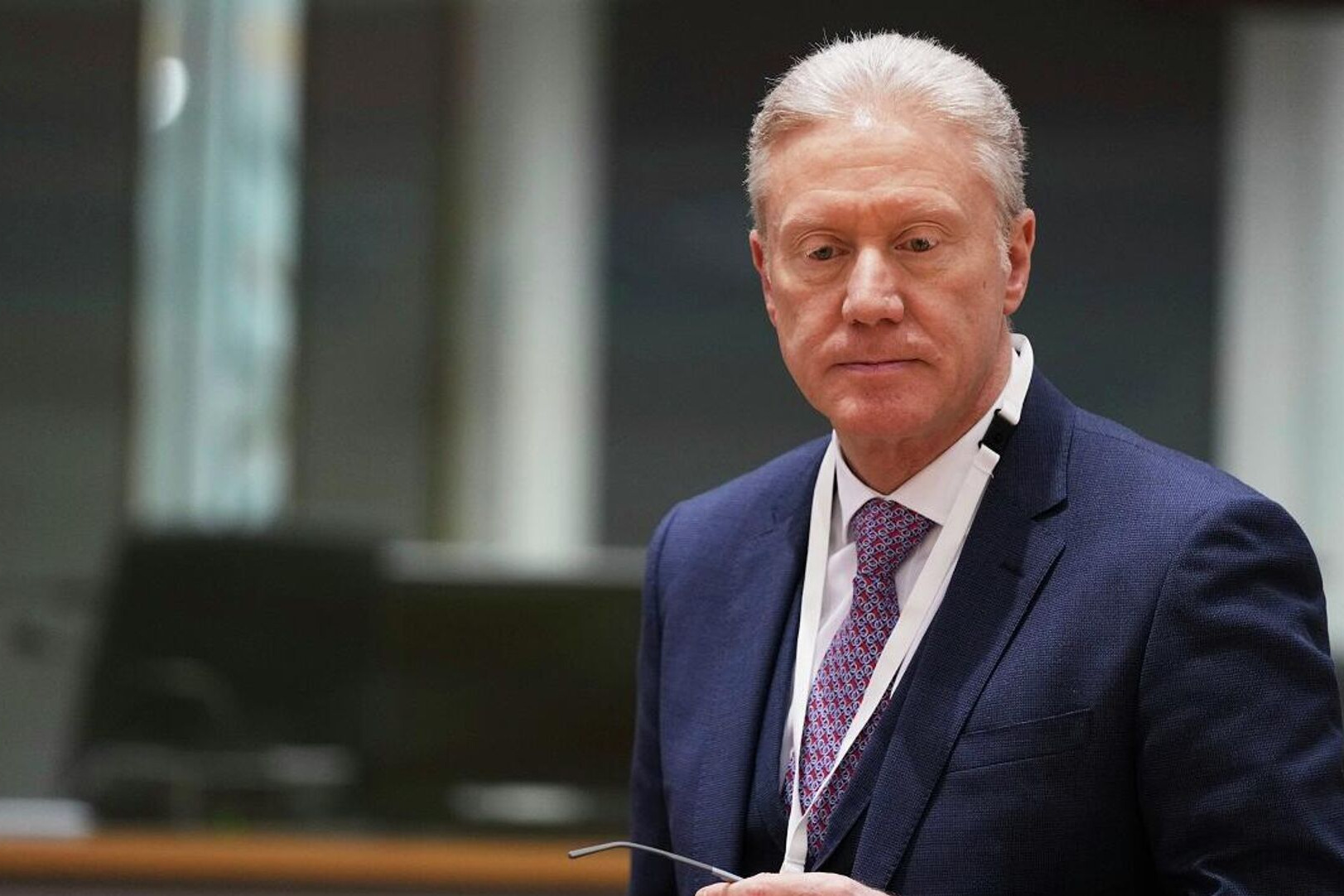 بعد تبريره الدائم للاعتداءات 