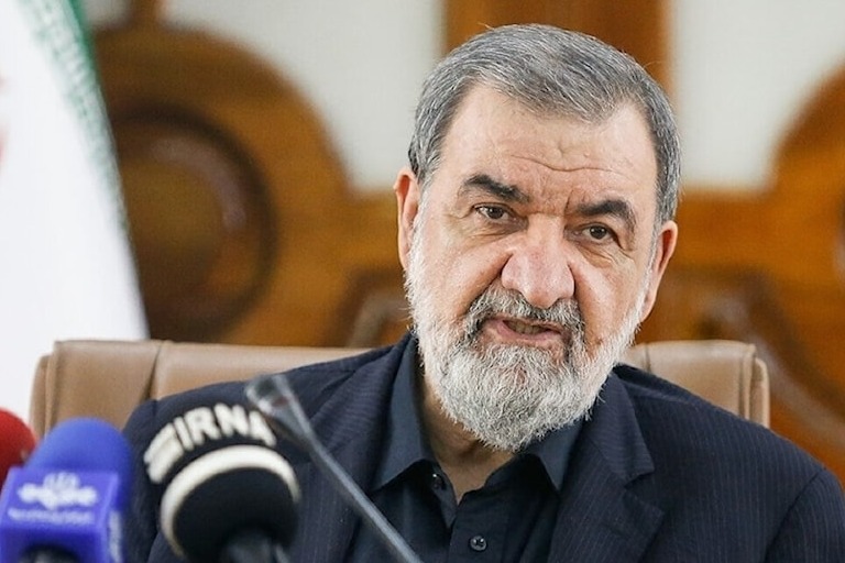 رضائي: الشعب الإيراني أفشل محاولات كسر إرادته بالضغط العسكري