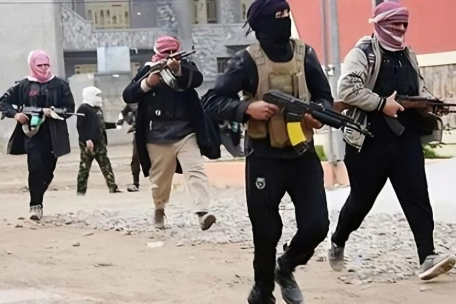 مسلَّحون يسطون على منازل في ريف طرطوس ويعتدون على النساء