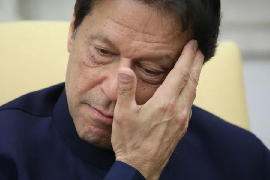 تدهور صحة عمران خان في سجنه: فقد شبه كامل للبصر في عينه اليمنى 