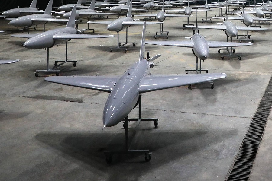 الجيش الإيراني يتسلم 1000 طائرة مُسيّرة استراتيجية 