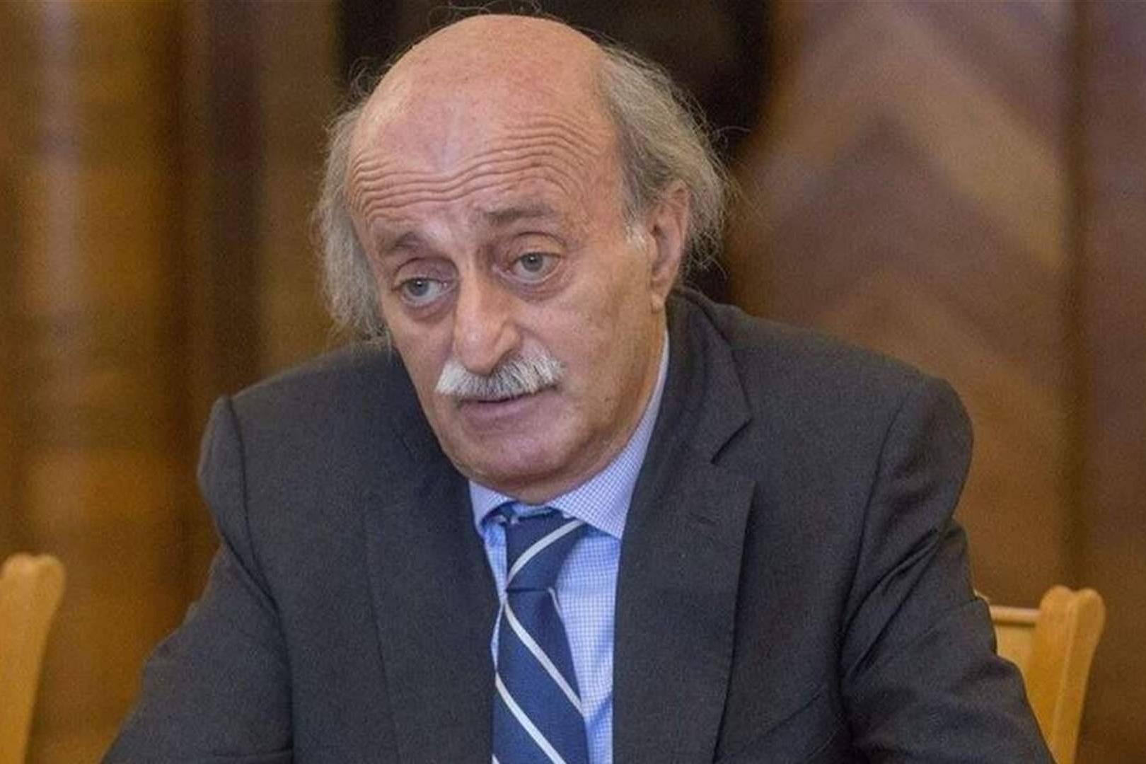 جنبلاط: ثمة مخرج محتمل وهو فرض اتفاق إسلام آباد 