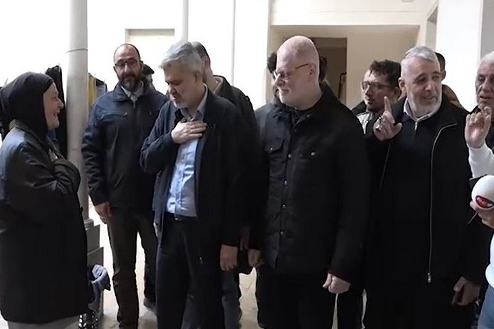 برو يتفقّد النازحين في مدارس بيروت ويشدّد على تلبية حاجاتهم وتعزيز الدعم