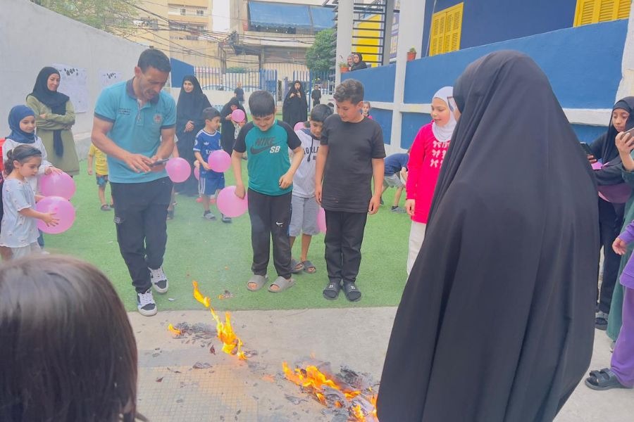 نشاط للهيئات النسائية يستهدف العوائل النازحة في صيدا: أملٌ يضمّد الجراح
