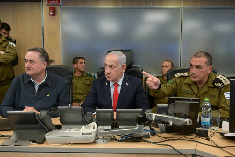 خلاف كاتس وزمير يتفاقم ونتنياهو يدخل على الخطّ