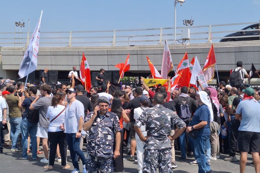 بالصور| الحشود تجتمع لاستقبال المناضل جورج عبد الله