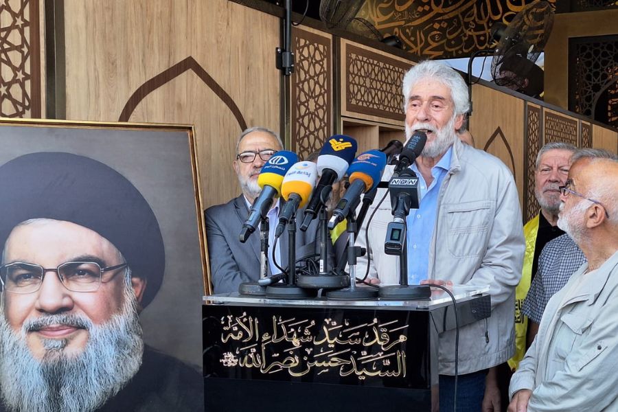 بالصور| المناضل جورج عبد الله يزور مرقد سيد شهداء الأمة