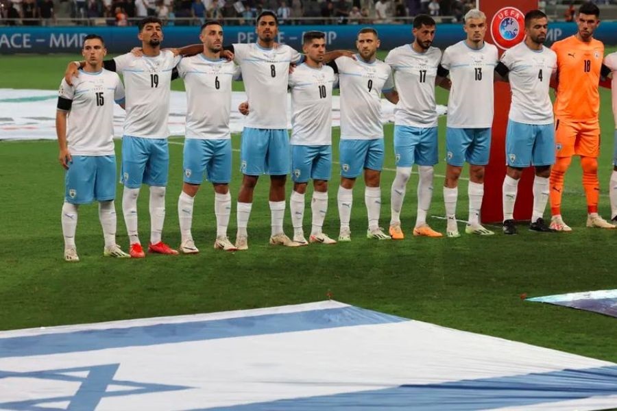 إيران تطالب 