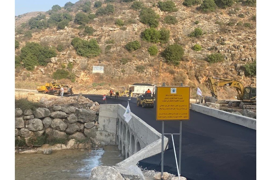 لبنان| الأشغال تنجز تزفيت معبرَي برج رحال وطيرفلسيه المؤقتين وتدعو السائقين إلى توخي الحذر