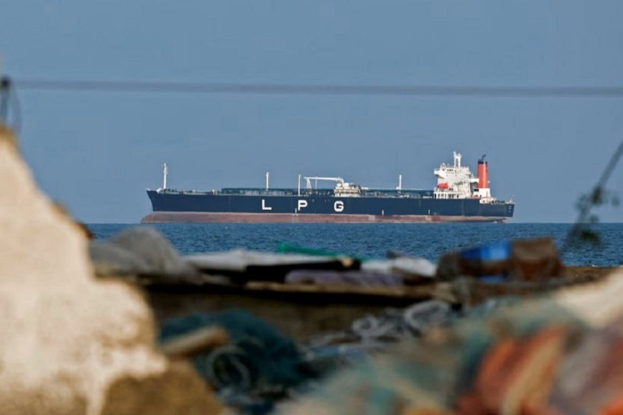 مقرّ خاتم الأنبياء: سنرد على القرصنة الأميركية للسفينة الإيرانية في بحر عُمان