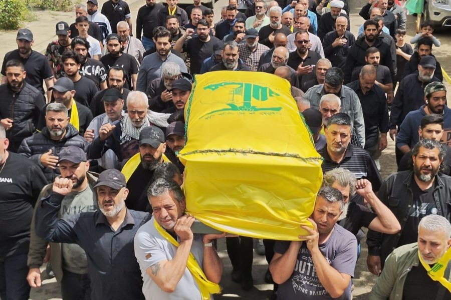 بالصور| حزب الله يشيّع الشهيدين علي شمص ومحمد شمص في جنة الزهراء - الكفاءات