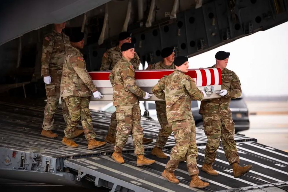 عميد احتياط صهيوني: إيران وجدت نقطة ضعف للجيش الأميركي