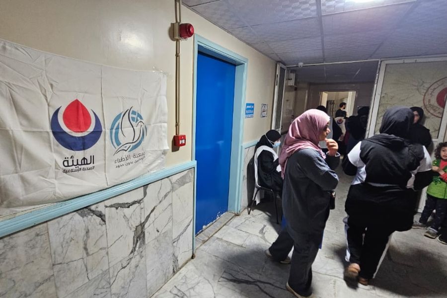 يومٌ طبي مجاني في مختلف المخيمات الفلسطينية