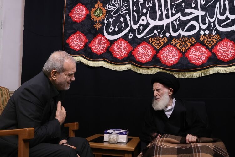 بزشكيان: رحيل آية الله الشبيري الزنجاني خسارة كبيرة للحوزات العلمية