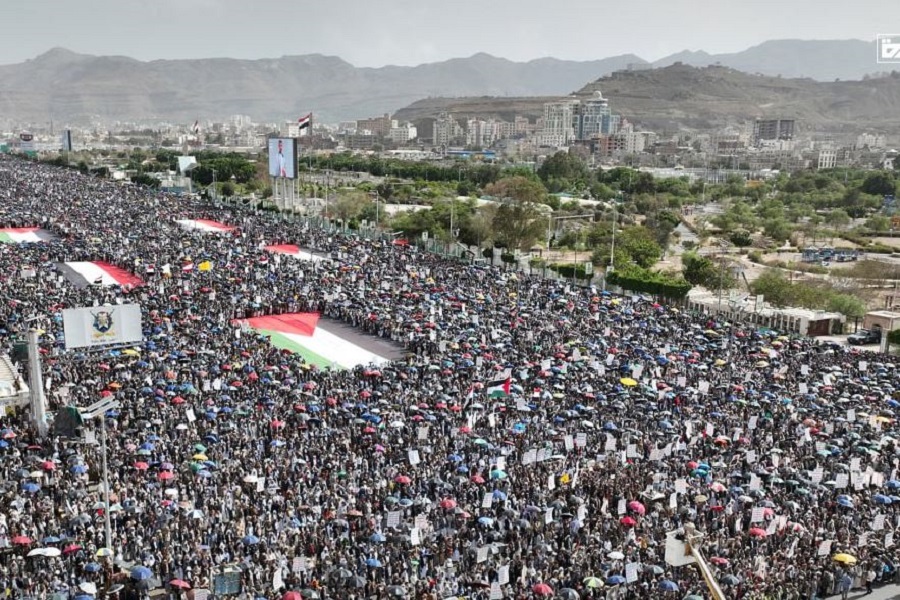 مسيرة مليونية في صنعاء: مستمرّون في نصرة غزة ومواجهة الاستباحة الصهيونية للأُمّة