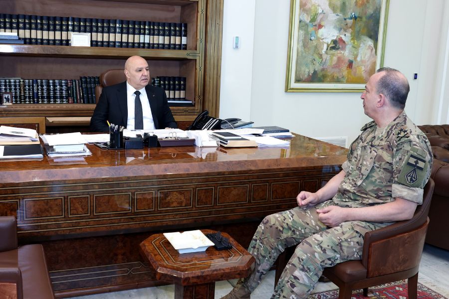 الرئيس عون يطلب من هيكل تصدي الجيش لأي توغل 