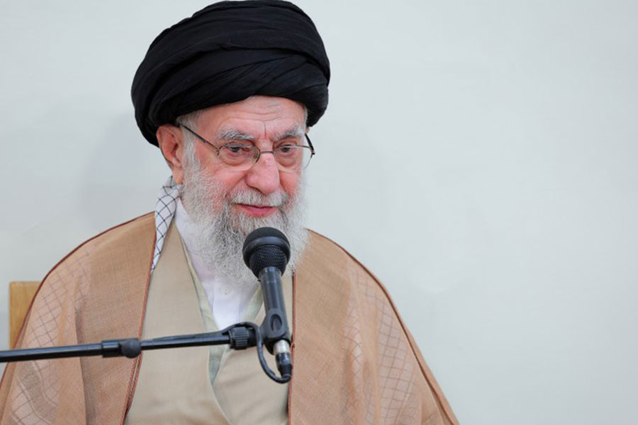 كلمة الإمام الخامنئي في لقاء مع أعضاء لجنة إقامة المؤتمر الوطني