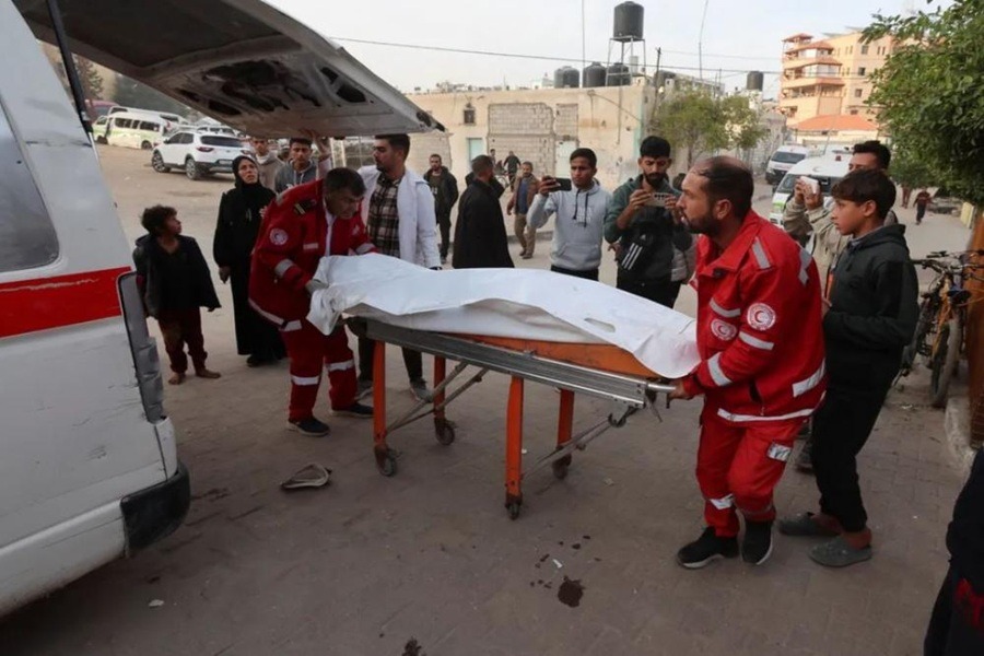 شهيد وعدد من الجرحى في غارة صهيونية استهدفت مركبة شمال مخيم النصيرات