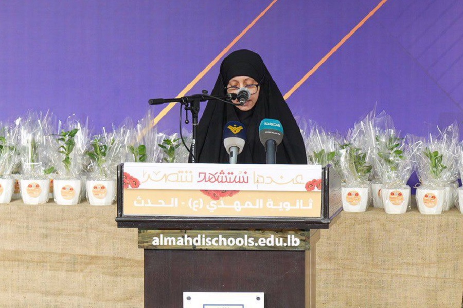 ثانوية المهدي (ع) الحدث كرمت عوائل الشهداء من أولياء أمور وتلاميذ