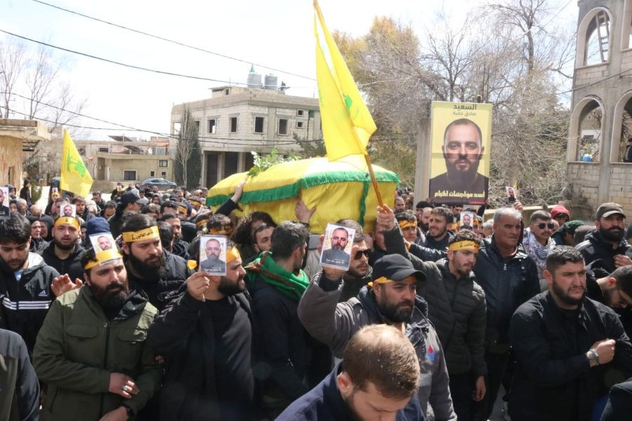 حزب الله وأهالي بلدة طاريا شيعوا الشهيد المجاهد صادق سعد حمية 