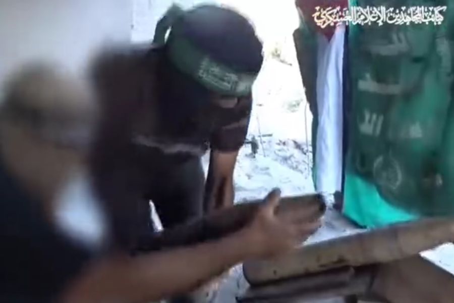 فيديو| قصف تحشدات للاحتلال في جنوب مدينة خان يونس