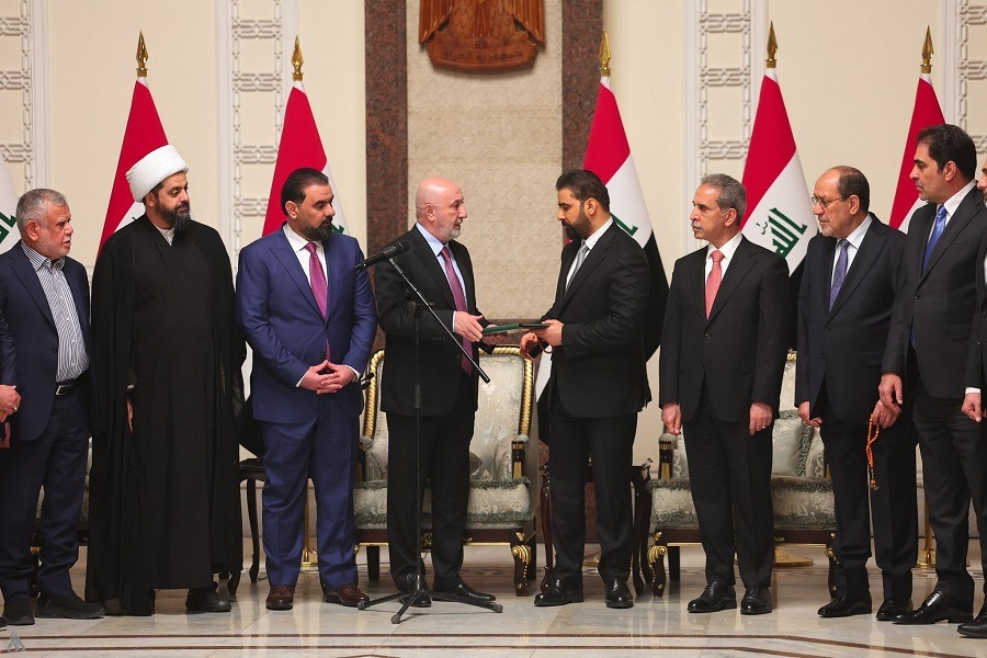 الرئيس العراقي يكلّف الزيدي بتشكيل الحكومة الجديدة