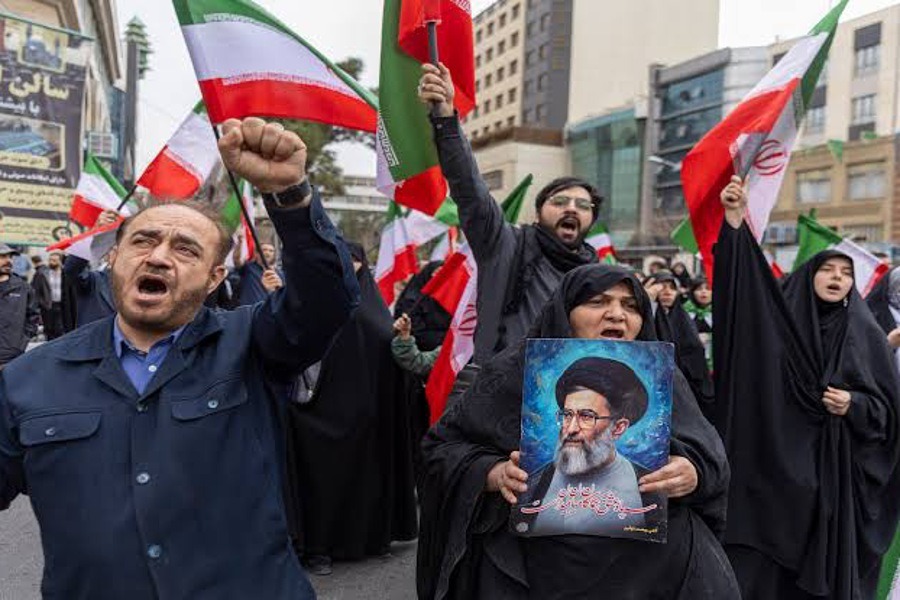 الحرس الثوري الإيراني: يقظة وذكاء وبصيرة الشعب ستحفظ اقتدار البلاد وصلابتها