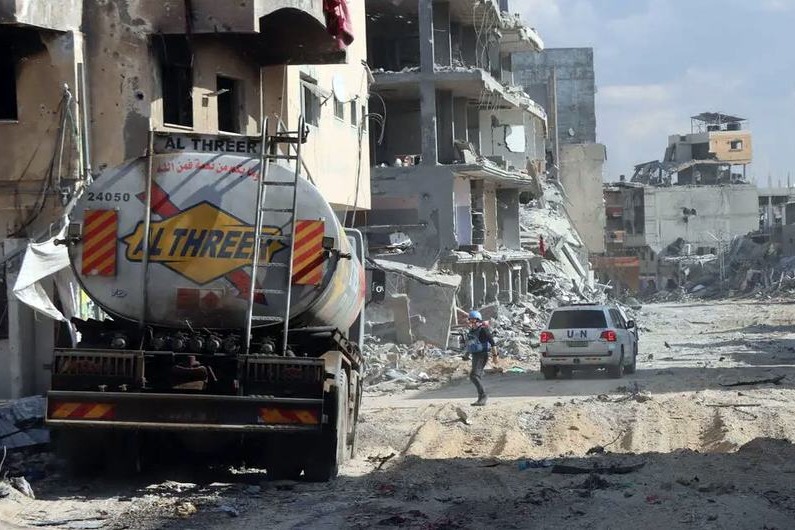 بلديات غزة تحمّل الاحتلال مسؤولية نقص الوقود وتهدد بانهيار الخدمات  