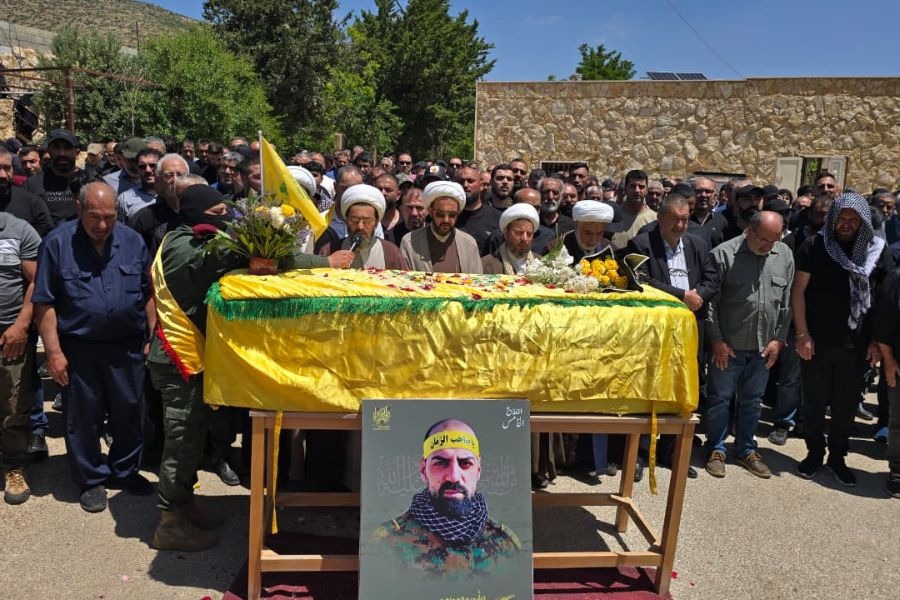 حزب الله وجمهور المقاومة يشيّعان الشهيد السعيد علي عبد الناصر المولى 