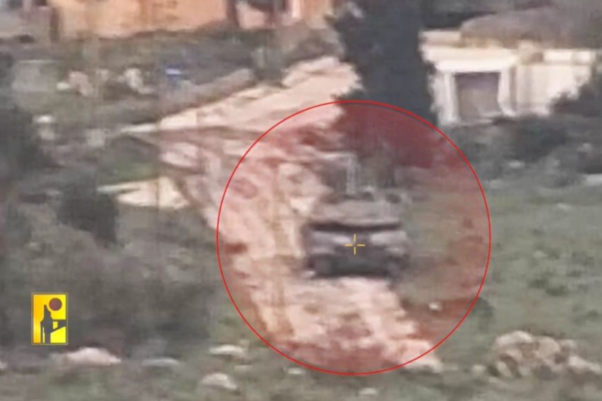  مشاهد من عملية استهداف المقاومة الإسلامية دبّابة ميركافا في محيط بلدة القوزح 