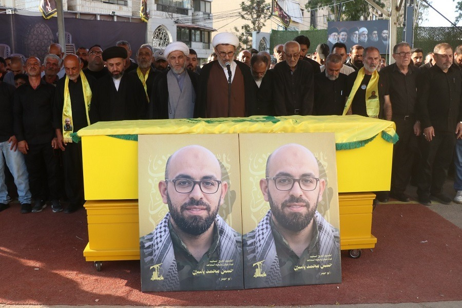 حزب الله وجمهور المقاومة يشيّعان الشهيد حسن محمد ياسين في الضاحية الجنوبية لبيروت