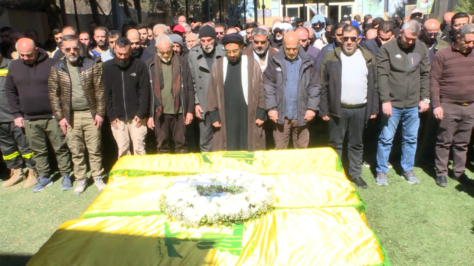   تشييع مهيب للشهيد الدكتور مصطفى الزين وعائلته في بعلبك