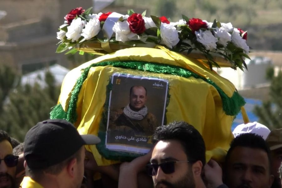 حزب الله وأهالي يونين يشيّعون الشهيد المجاهد شادي علي حناوي في موكب حاشد