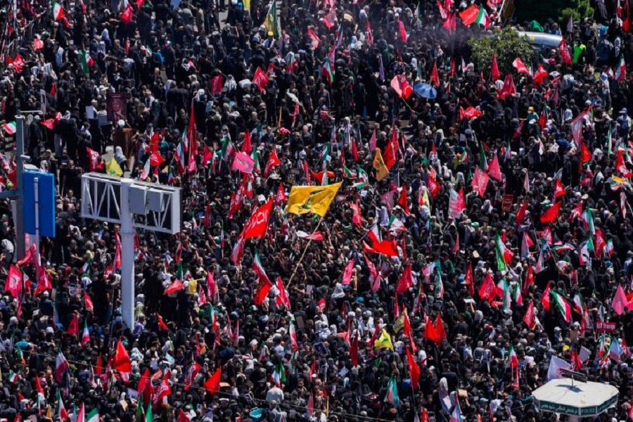 فيديو| مسيرات التشييع المليونية للقائد الشهيد الإمام الخامنئي تجوب أرجاء مشهد المقدسة