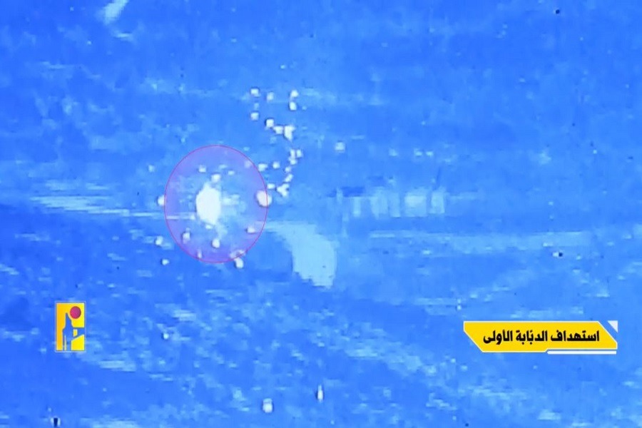 بالفيديو| المقاومة الإسلامية تستهدف 3 دبابات 