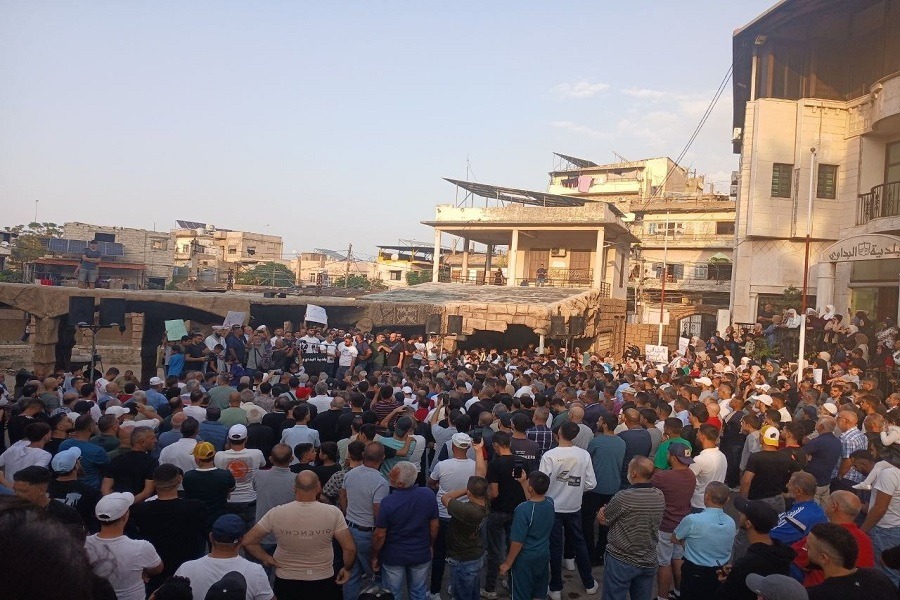 أهالي البداوي وجوارها ينتفضون بالأكفان رفضًا لمطمر ومحرقة النفايات ويتوعدون بالمواجهة